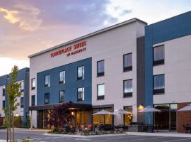 TownePlace Suites by Marriott Victoria Airport Sidney, хотел в Сидни