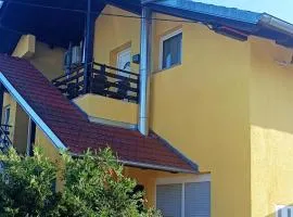 Apartment Petra Zabok A2-3km