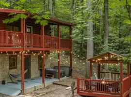 Re-Up Retreat King Bed, Hot Tub, Zero Pet Fees