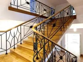 House luxury vip