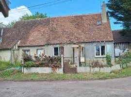 Renovated charming cottage with all amenities