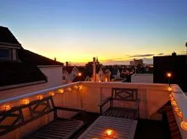 Asanzo Historic Attic-Traditional Norwegian Home & Warm Indian Hospitality