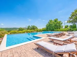 Pool Villa Angela Whirlpool