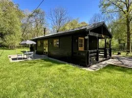 Taylors Copse Cabin by inspirestays-com