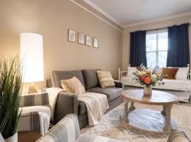 Stylish Sanctuary King Beds Upscale Condo