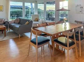 Cozy Home In Glesborg With Kitchen