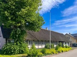 4 Bedroom Cozy Home In Samsø