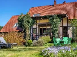 Large, comfortable holiday home with a garden