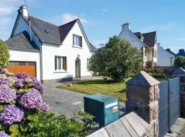 Amazing Home In Pleubian With Wifi