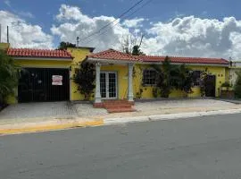 Flamboyanes Stays at Cataño 15 Beds, 8BR, 3BA