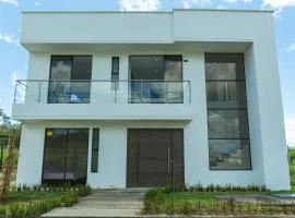 Villa Carmen de Apicalá, Piscina Privada, Jacuzzi y BBQ Hasta 16 huéspedes