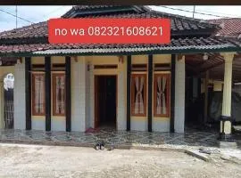 Jupe Homestay batukaras