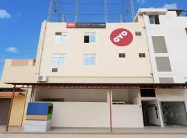 OYO Townhouse Oak Fazalganj Formerly RR Grand