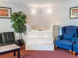 Quality Inn & Suites Gibsonia - Pittsburgh North, khách sạn ở Gibsonia