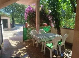 La casa nel borgo, in a cozy charming village, 15 min to Beach, Small pets welcome