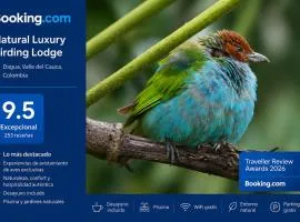 Natural Luxury Birding Lodge - Premium Birdwatching near Cali
