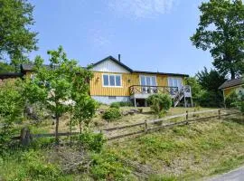 Lovely Home In Bräkne - Hoby With Wifi