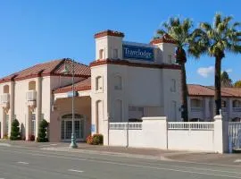 Travelodge by Wyndham Redding CA