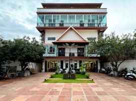 ActivateC3 Hostel, מלון בפנום פן