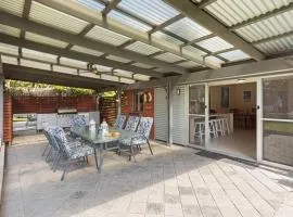 The Anchorage - Sleeps 12. 4 Bedrooms. 2 Bathrooms. Pets Welcome