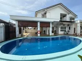 Seri Botani Private Pool Villa 5BR