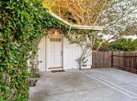Danya's Cottage Room | The Chosen Collection