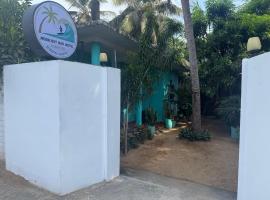 Moonlight surf hostel, hotelli Arugamissa