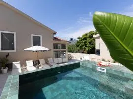 Canopy House by Portgual Active I Heated Pool