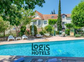 Logis Hotel Le Blason de Provence, hotelli kohteessa Monteux