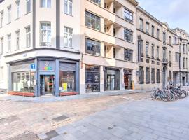 Family Retreat with Balcony in Meir, хотел в Антверпен