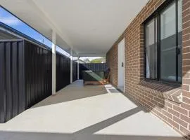 Newly build 3 bedroom home to stay in Sydney