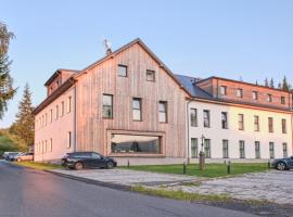 Apartmán U Brouka Javorná na Šumavě, hotel di Čachrov