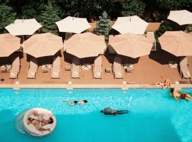Best Western Plus Paradise Hotel Dilijan: Dilican şehrinde bir otel