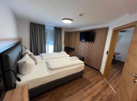 Hotel Rad، فندق في لوتكيرش إم ألغاو