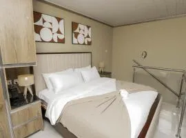 Pinnacle Boutique Hotel