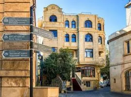 Qala Old City Hotel