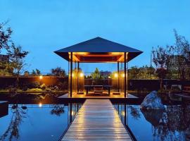 Terra Art Zen Hotel with Rooftop Zen Garden, Veggie Dining,Pick-up service,English speaking,Free Laundry, hotel v destinaci Čcheng-tu
