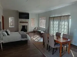 Cape Karoo Lodge