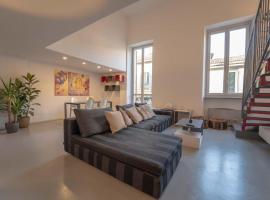 Wonderful apartments near the Colosseum, hotel in Rome