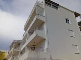 Luka Apartman