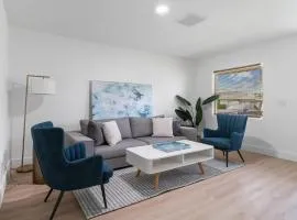 Fresh Bright Beach Bungalow
