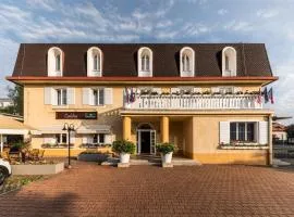 Prague Hotel Carl Inn Restaurant & Parking