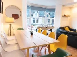 Apartment up to 9 close to Centre, big TV and WiFi