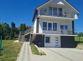 Gyöngyvirág Apartmanház