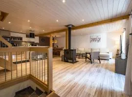 Renovated Triplex House 8 guests Orelle