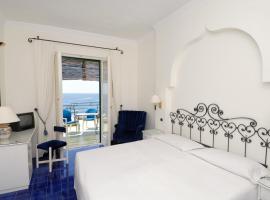 Hotel Aurora, hotel near Cloister of Paradise Chiostro del Paradiso, Amalfi