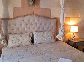 Villa Ambrosia Fontana Gozo Homestay, hotel u gradu Għajn il-Kbira