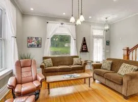 Walk Downtown: Inviting Historic Home in Dubuque!