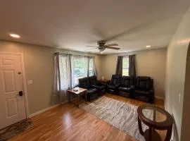 Cozy Home Mins to Lake/Breweries