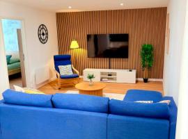 Le Salon des Voyageurs - Appartement Climatisé avec Terrasse et Parking Gratuit à Proximité, hotel em Dole